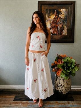 Ivory Floral Embroidered Bustier Top/Skirt SET (Full measurements in Pics)